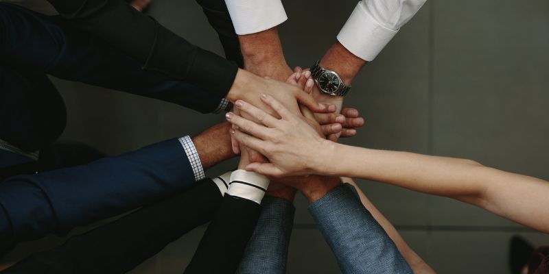 Linkedin integriert Empfehlungen